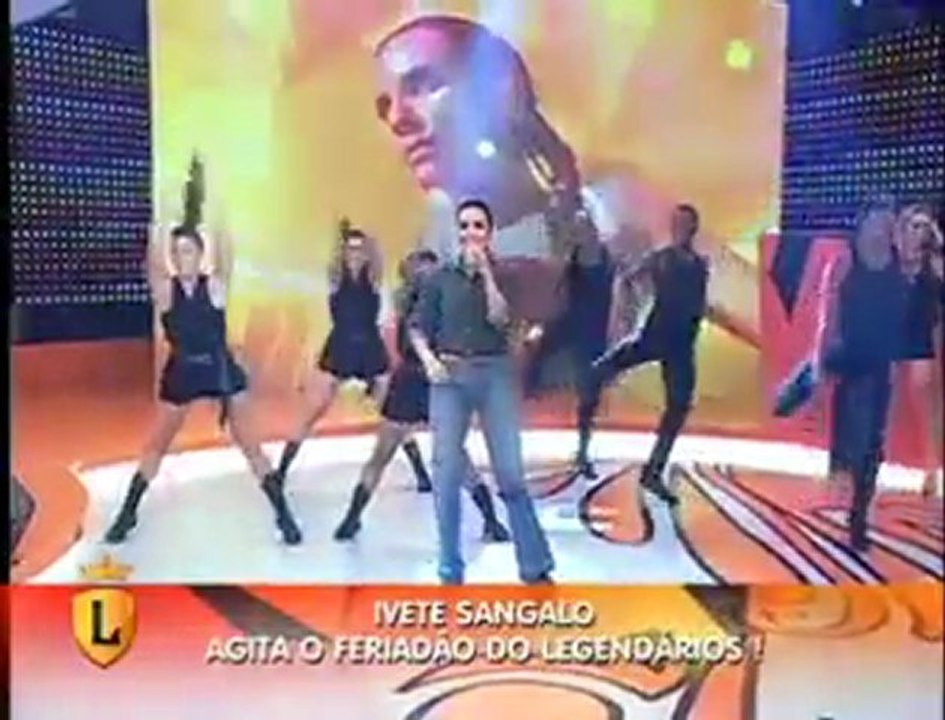Legendários Ivete canta o sucesso "Acelera aê" no palco do Legendários  17  11 2012