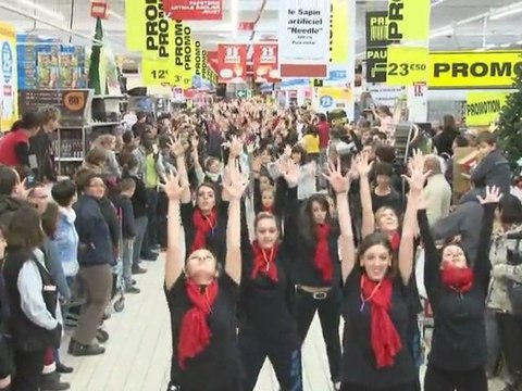 flashmob Auchan Cognac