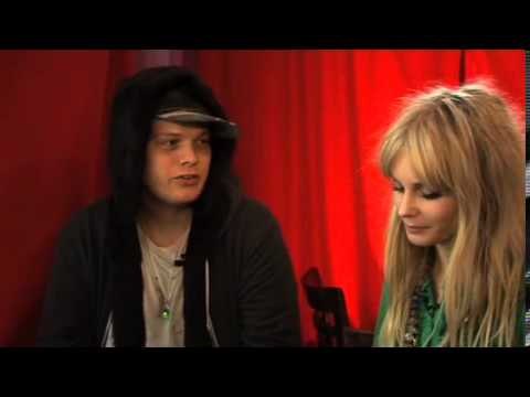 'Zangeres The Asteroids Galaxy Tour klinkt als Jagger en Dylan'