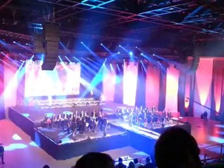 koncerti i madh historik nè arena genev qe u mbajt pèr pamvarsin e shqipèris