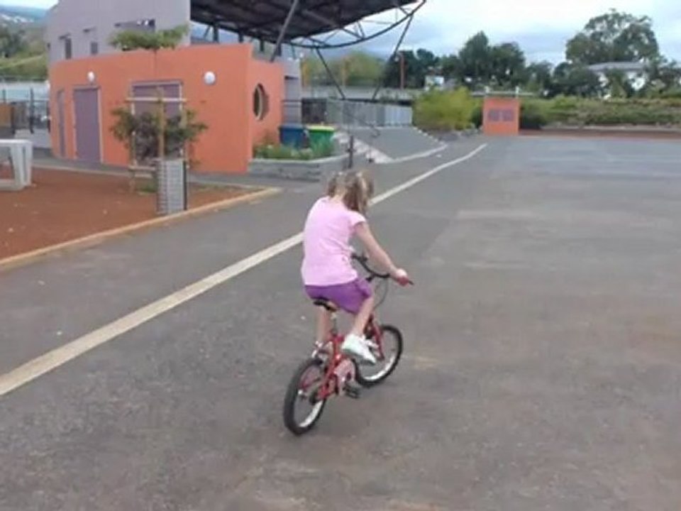 NOV 2012 Marie vélo