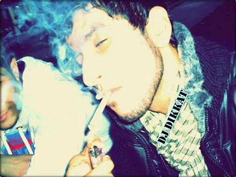 Dj DİKKaT FeaT Mc STİLLer oZaN - ALDATIN LAN YAKTIN BENI SEN ( PİRR FENA )