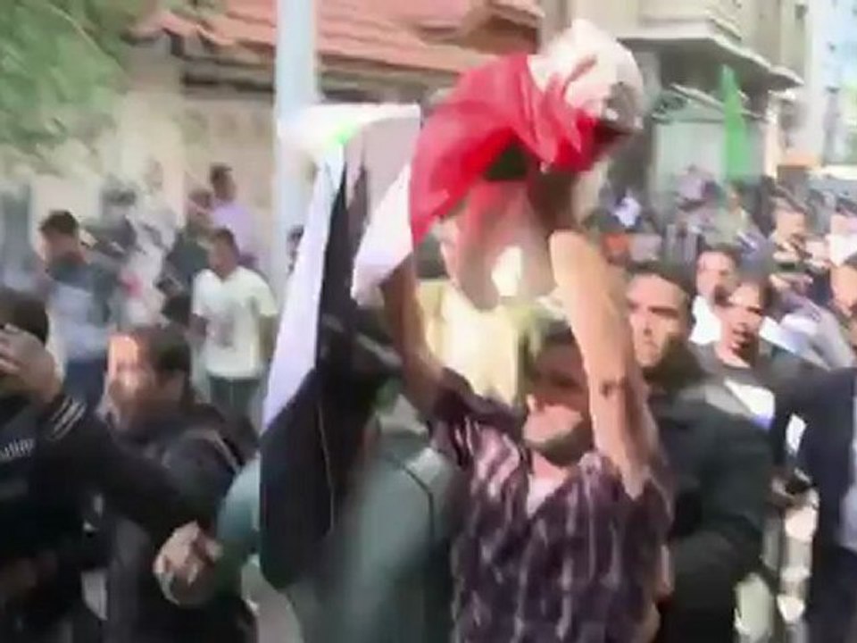 Funérailles d'une famille à Gaza, treize morts lundi