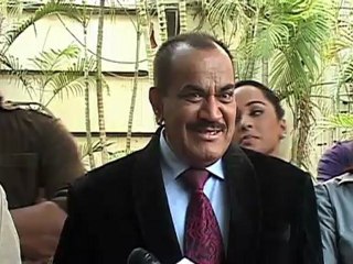 Teaser: Aamir Khan's 'Hungama' On Bollywood Hungama