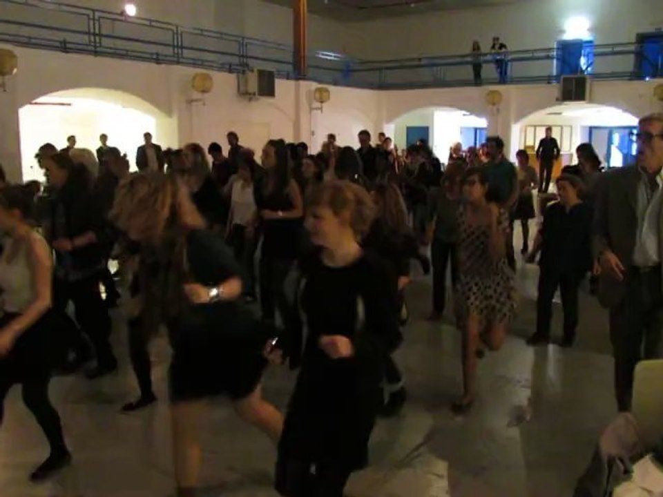 LUNEVILLE danse shim sham shimmy