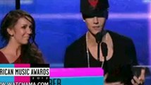 Justin Bieber and mom acceptance speech American Music Awards 2012