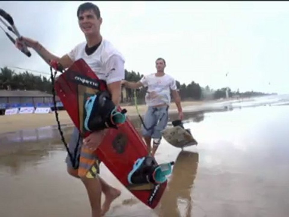 Kitesurfing: Pure Action auf Hainan Island