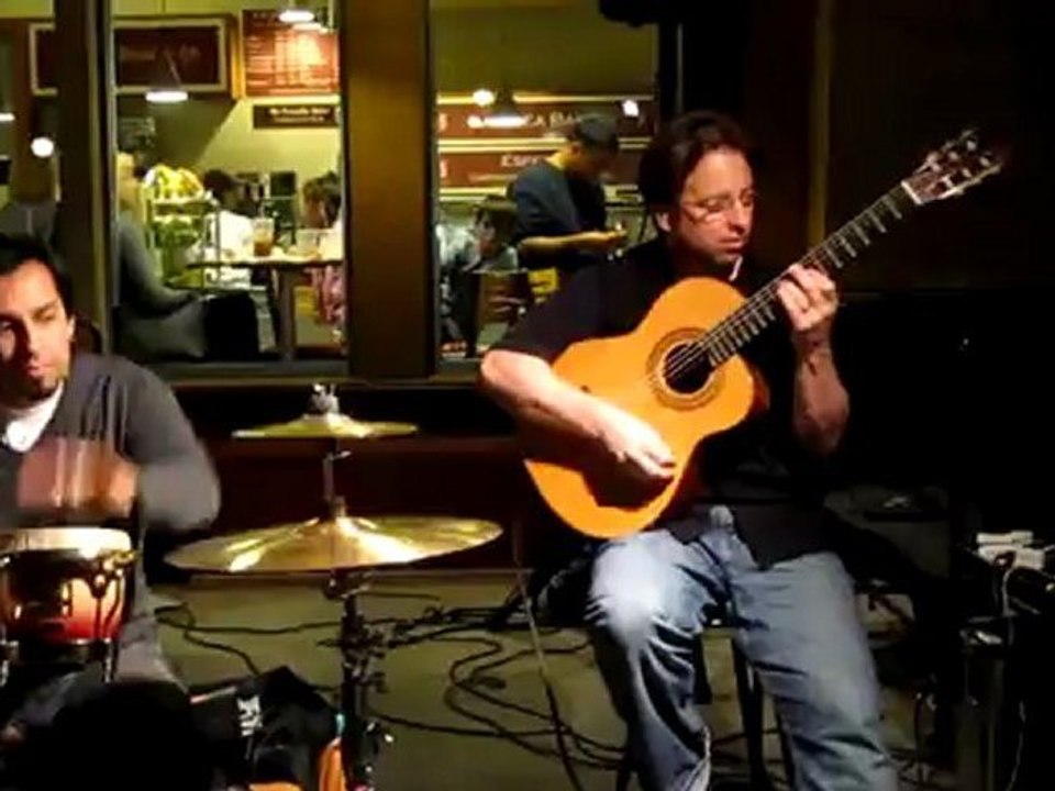 ‪David Wayne plays 'Hotel California' at Downtown Disney  Anaheim, California‬‏