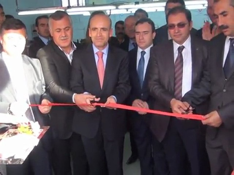 Maliye Bakanımız ve Valimiz Hasankeyfte Tekstil Fabrikasının Açılışını Yaptı