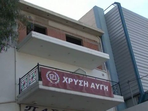 Πρωτιά ΣΥΡΙΖΑ, τόνωση Χρυσής Αυγής