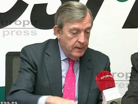 CSI-F cifra 4.000 médicos y 23.000 enfermeras en paro