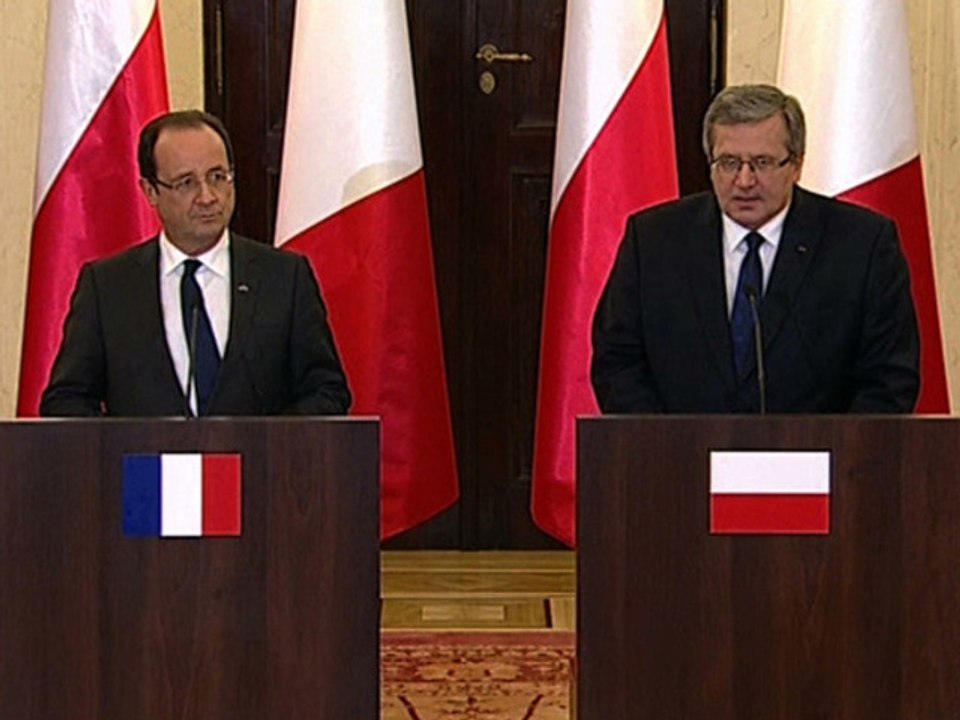 Conférence de presse avec M. Bronislaw KOMOROWSKI, président de la République de Pologne