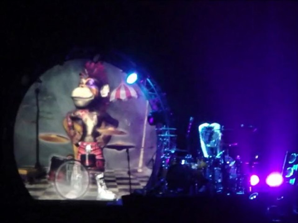 shaka ponk "drum battle" au zenith d'orleans le 15/11/2012