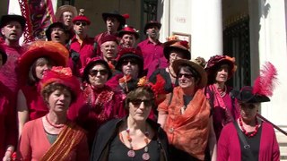 Choeur Battant à Venise en 2010 - Episode 2 - Devant la Fenice - HD