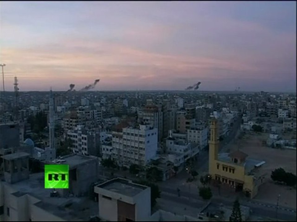 Video: Israel airstrikes pounding Gaza overnight