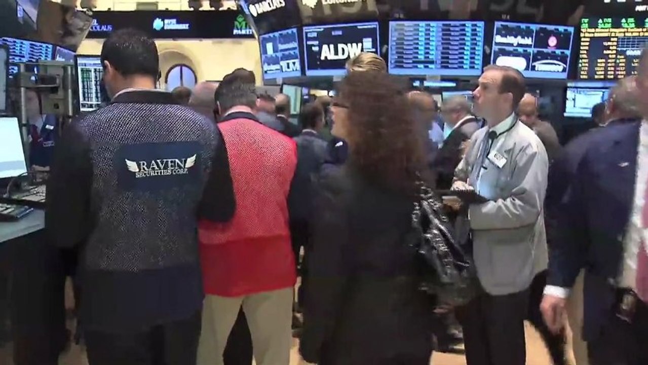 Wall Street opens lower, HP tumbles