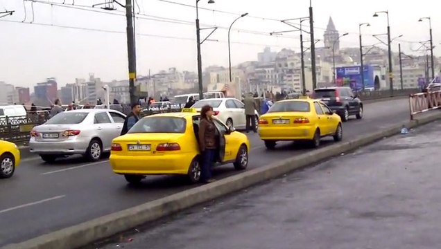 Minute de silence en Turquie : 10 Novembre 2012 (Mustafa Kemal Atatürk)