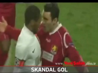 Devler liginde skandal gol