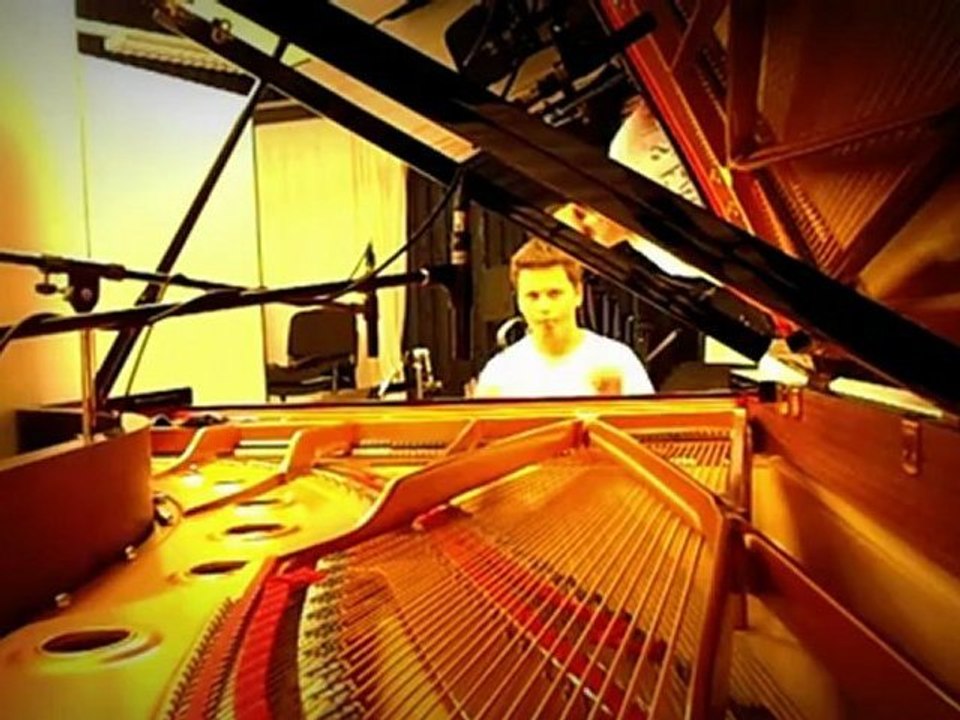 Halcyon Days - The Mighty Mint (in the studio)