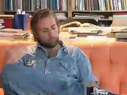 Der Künstler Gregory McKechnie | Euromaxx