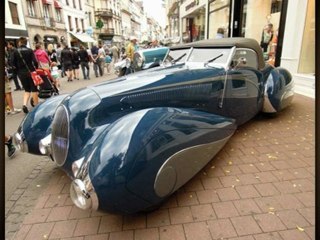 Voitures anciennes à Colmar