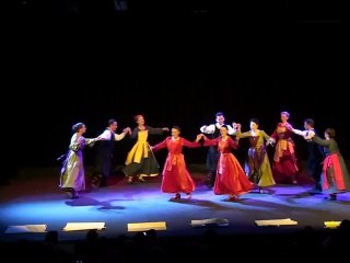 Racines, spectacle des Dañserien Pariz, avril 2011