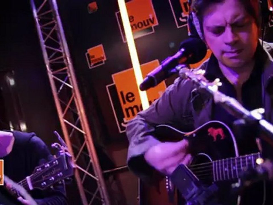 BENJAMIN BIOLAY - Out Of Time (reprise de Blur) en Mouv'Session