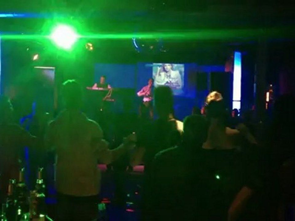 Duli -LIVE Blue M