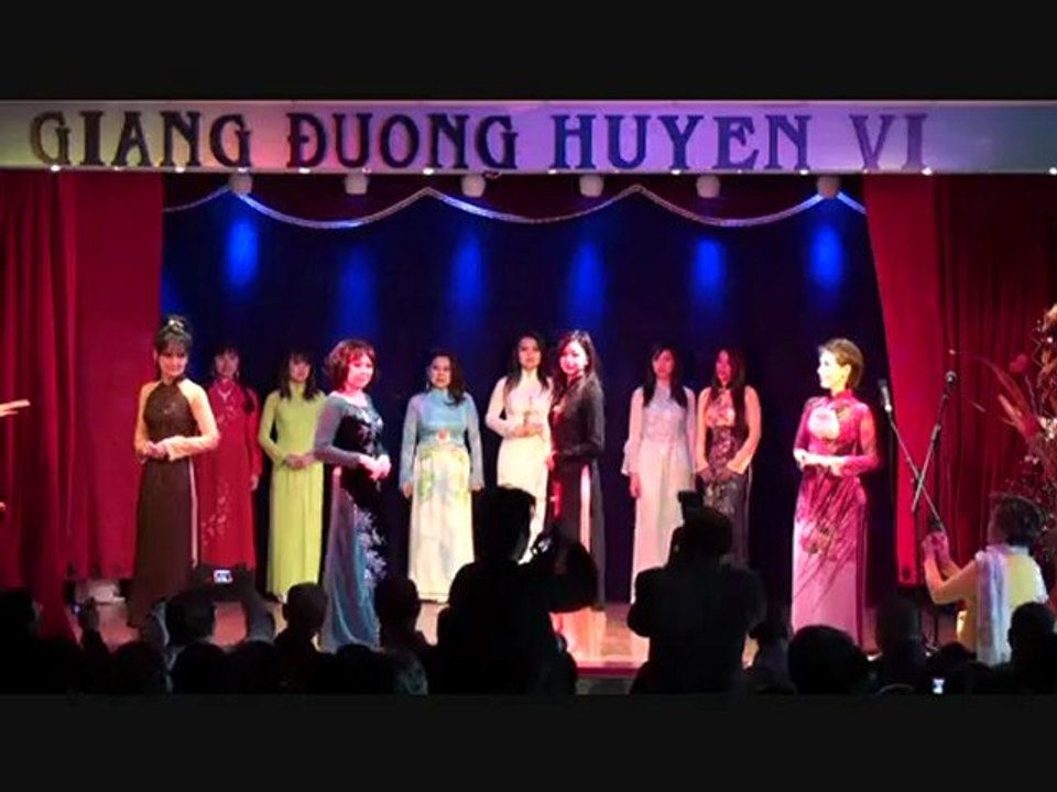 01. Thời trang áo dài phần 1 - Toàn Ban Văn Nghệ Linh Sơn