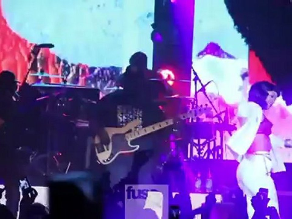 Rihanna Plays London as Unapologetic Drops - Rihanna 777 Tour Day 6