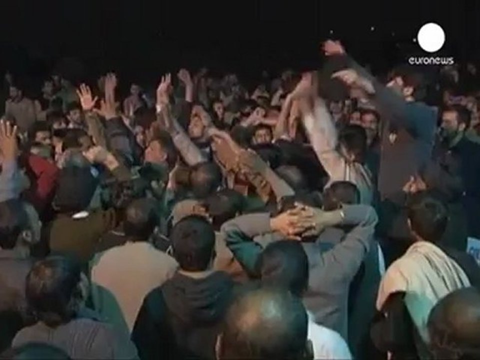 Attentato suicida in Pakistan fa almeno 20 morti