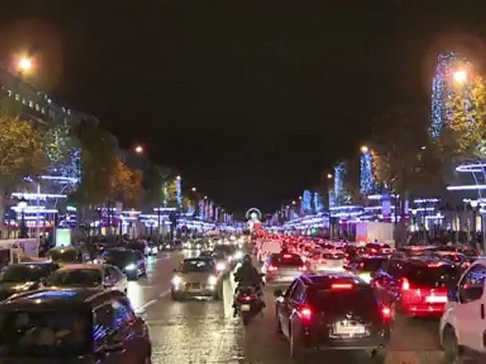 Diane Kruger lässt Paris erstrahlen