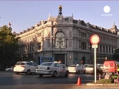 España coloca bonos con unos intereses a la baja