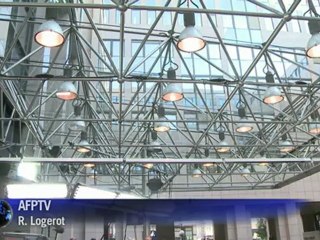 Mario Monti disposé à "travailler de façon constructive"