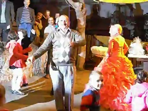 25. kasim 2012.Yeni köy muhtarinin kizinin nisan eylencesi. 018