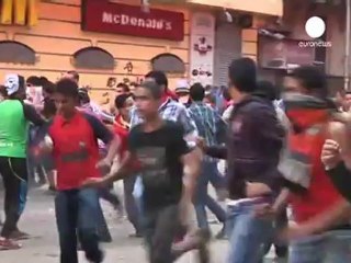 Dış politikada göz dolduran Mursi'ye Mısır'da tepki var