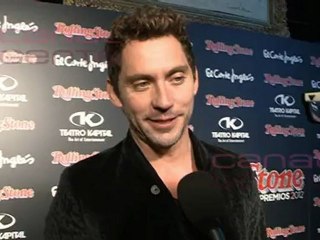 Paco León se cambia el look en los Premios Rolling Stone