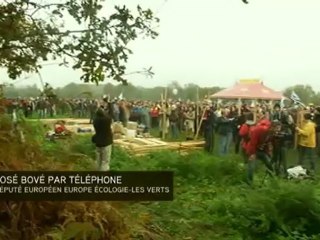 Video herunterladen: 500 gendarmes pour Notre-Dame-des-Landes