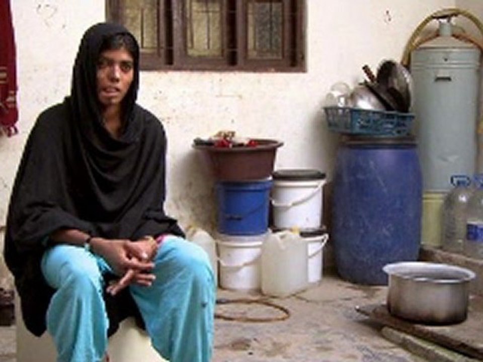 Saving Face Trailer pakistan  online watch www.hdmoviespool.com