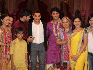 Aamir Khan Promotes 'Talaash' On 'Yeh Rishta Kya Kehlata Hai'