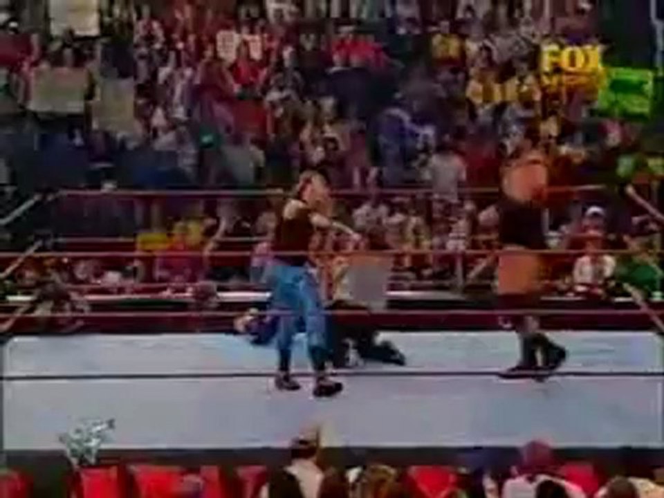 2001 WWE Raw Is War Big Show vs Christian
