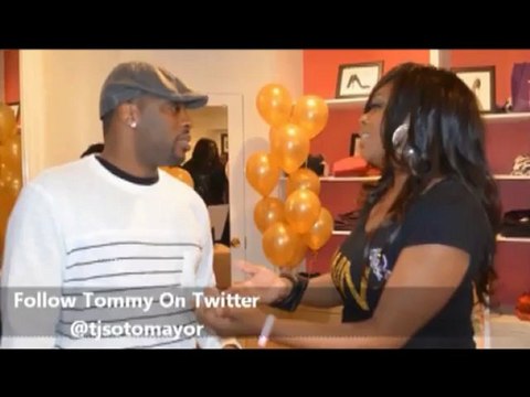 Tommy Sotomayor Is So FAKE !..Kissin' Blackwomen's BUTTS