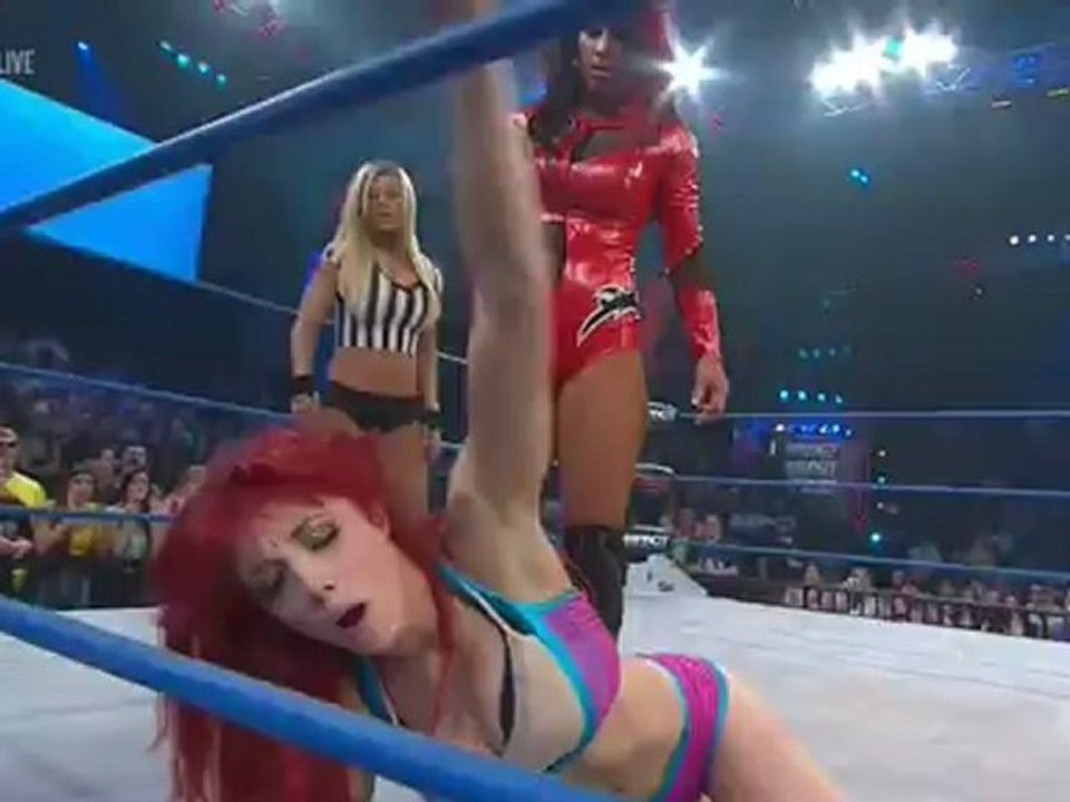 Taeler Hendrix vs Tara