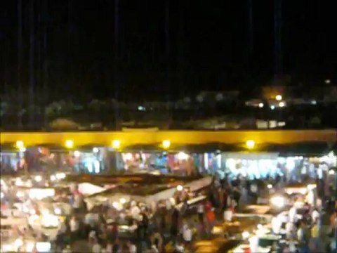 Mon film MARRAKECH septembre 2012 (30) - La place Djemaa el fna le soir