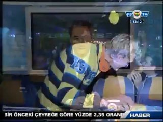 GANGNAM STYLE - DIRK KUYT & GÖKHAN GÖNÜL - FB TV