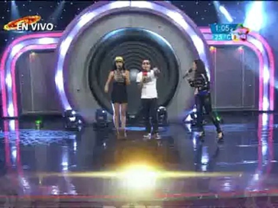 Mony Viadero baila