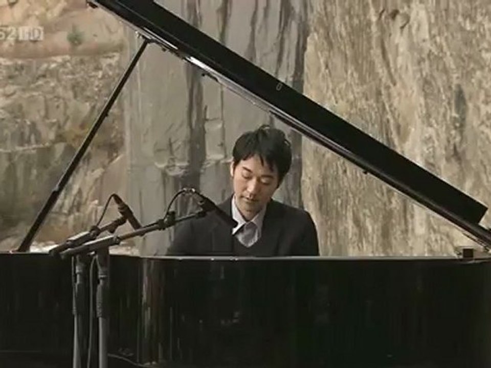 Kiss The Rain (Live w- HD) - Yiruma