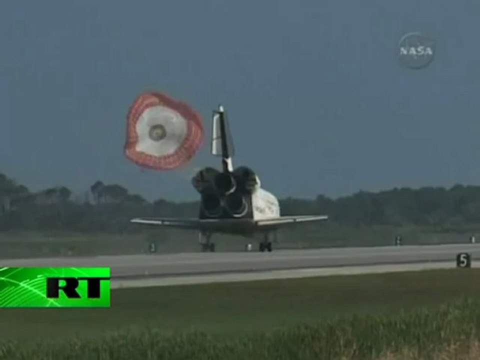 Space Shuttle Landing: Discovery reaches Earth after delay