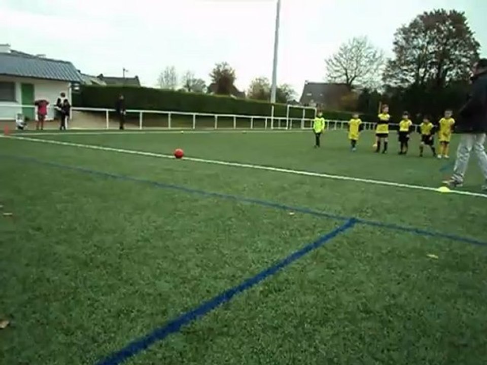 U8 Pluvigner 24 novembre 2012 :Equipe CP contre Mériadec:le jeu.