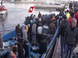 Lampedusa (AG) - La Guardia Costiera soccorre barcone con 123 persone a bordo (24.11.12)